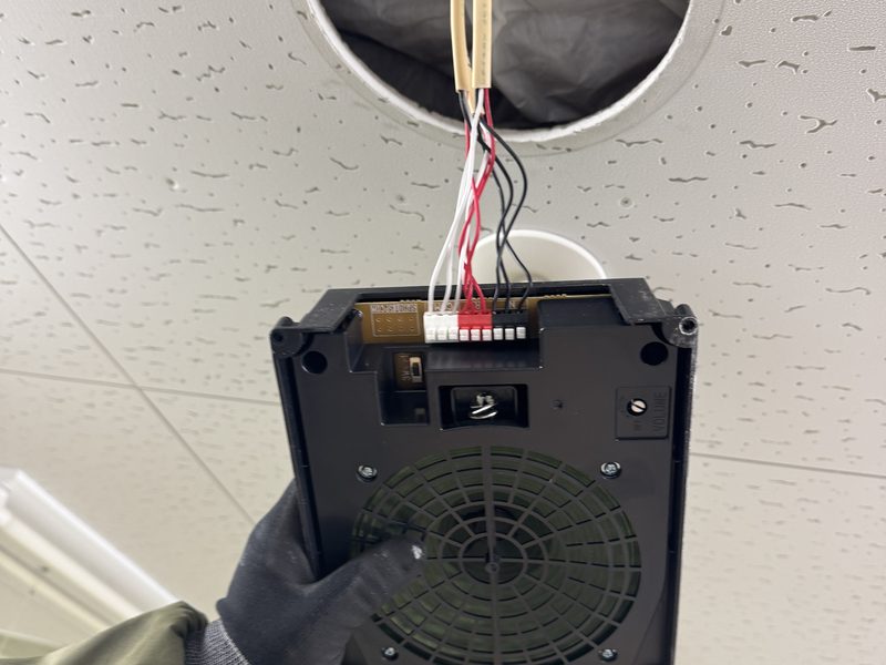 非常放送設備スピーカーの交換工事